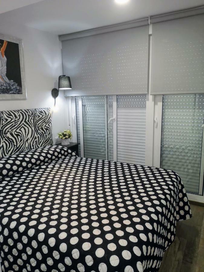 La Mamma Mia Apartment เบนิดอร์ม ภายนอก รูปภาพ